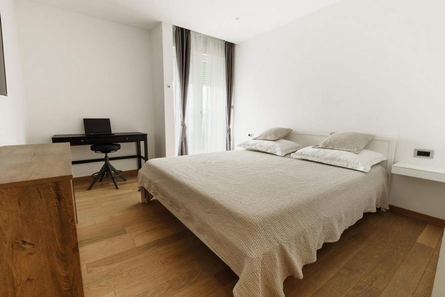 Ložnice se stolem apartmán Split