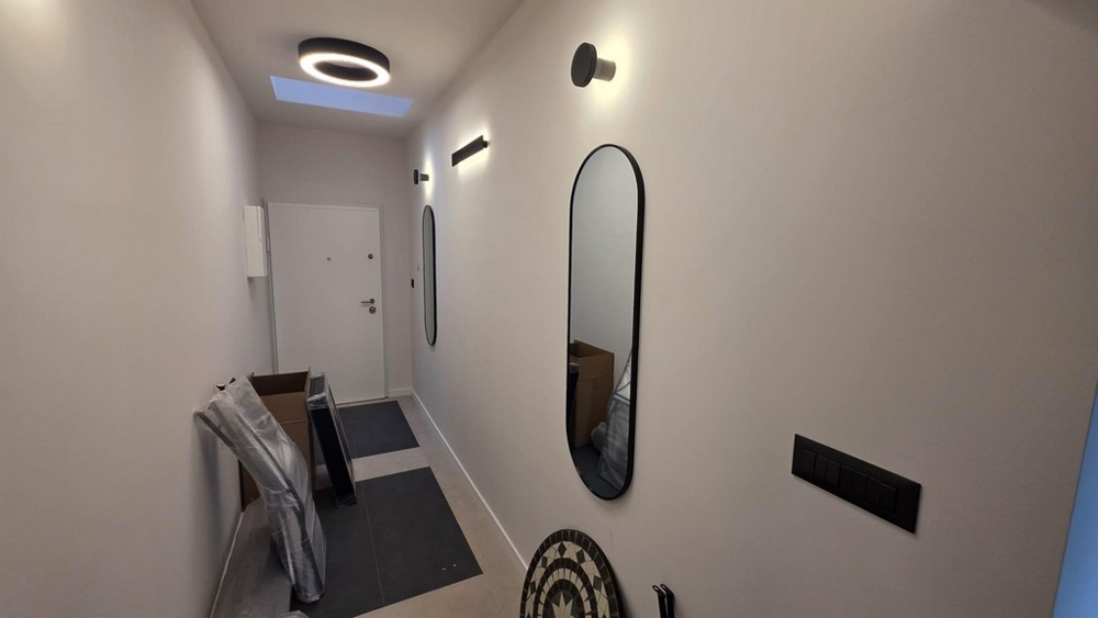 Moderní koupelna se sprchovým koutem