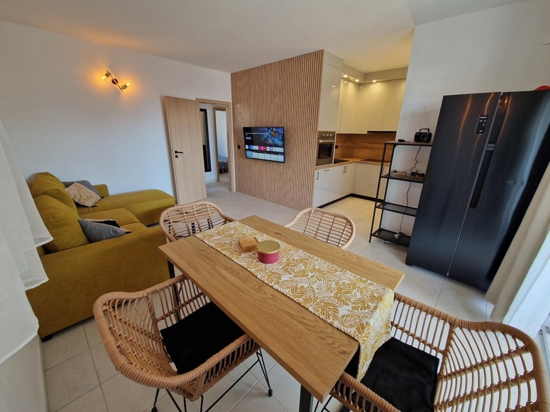 Moderní kuchyňská linka s elektrospotřebiči