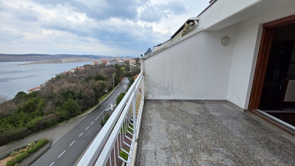 Terasa s výhledem na moře - A3904 v Jadranovo.