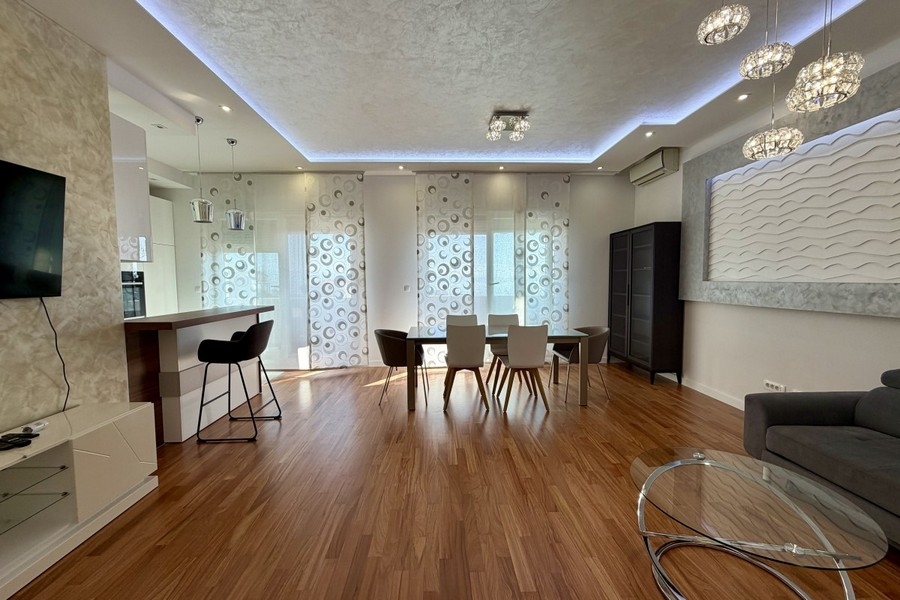 Prodám prostorný byt ve Splitu v Dalmácii.