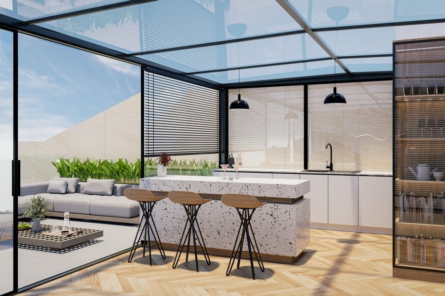 Luxusní terasa nového apartmánu přímo u moře