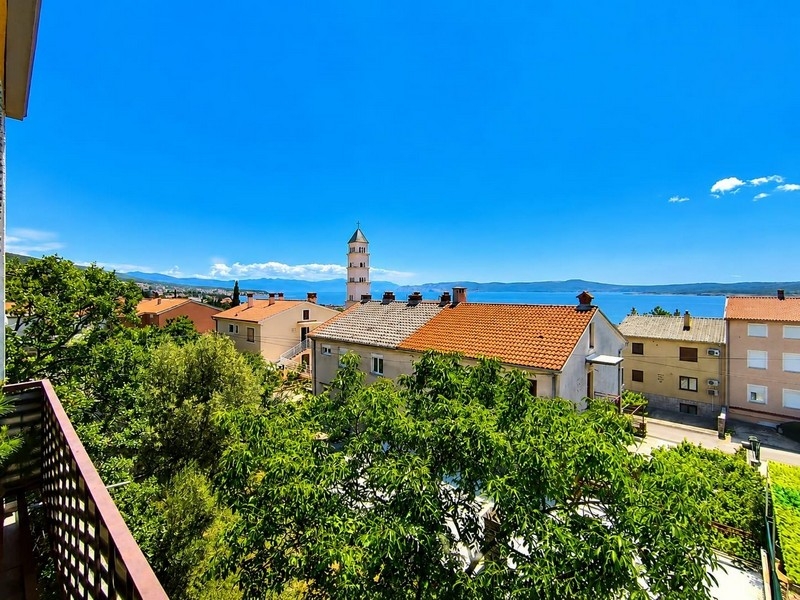 Výhled na moře z balkonu apartmánu v Chorvatsku
