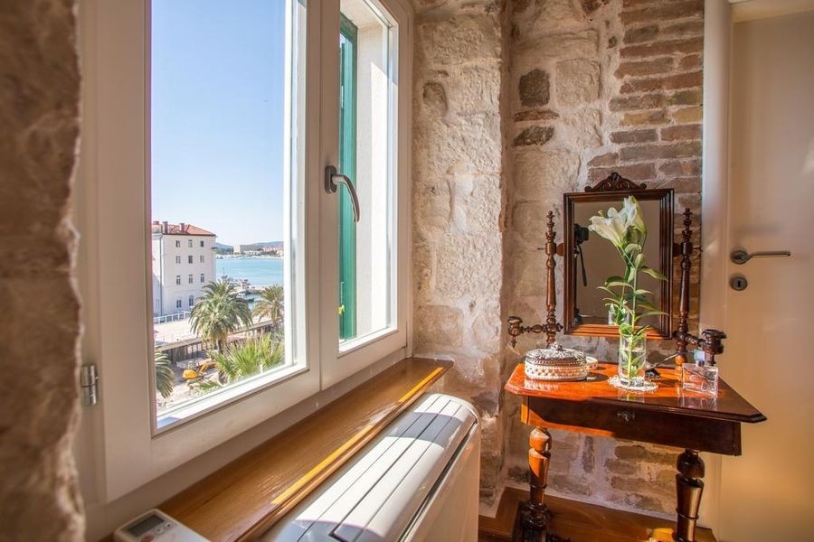 Apartmán ve Splitu s oknem a výhledem na moře