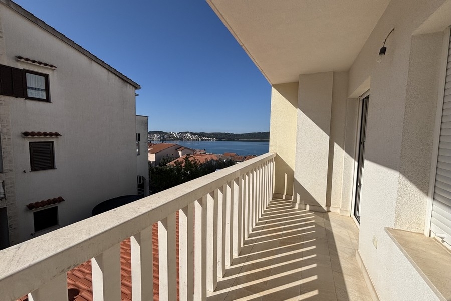 Sluneční terasa apartmánu s panoramatickým výhledem