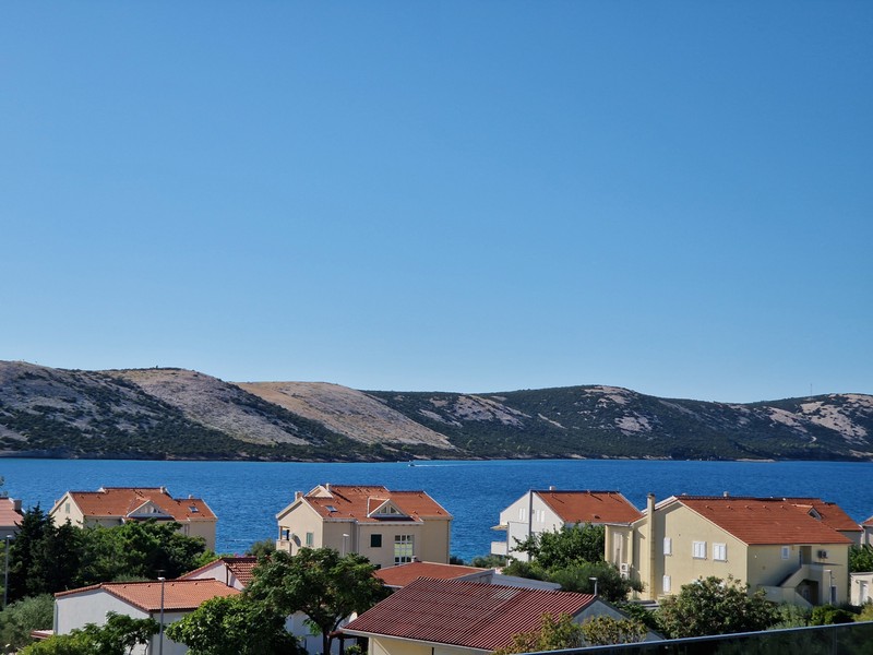 Penthouse s výhledem na moře ve Stara Novalja, ostrov Pag