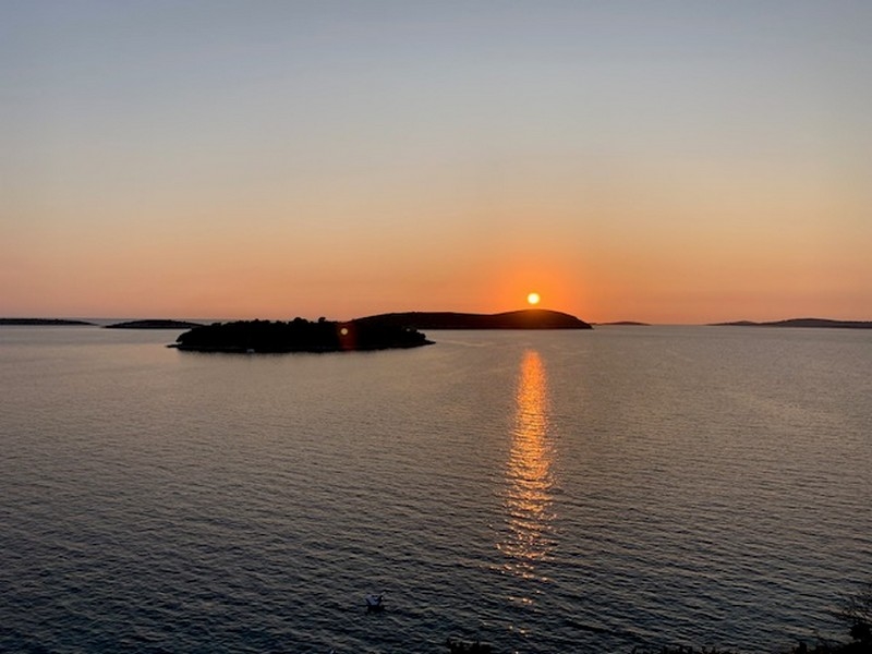 Dojmy z blízkosti stavebního pozemku v Chorvatsku
