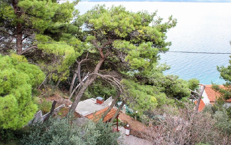Stavební pozemek v exkluzivní lokalitě jen 5 km od Omiše - Real Estate Chorvatsko - Dalmácie