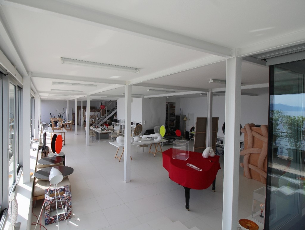 Studio v přízemí.