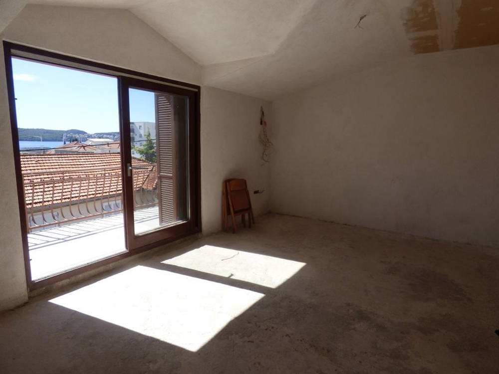 2. patro ve skořápce.