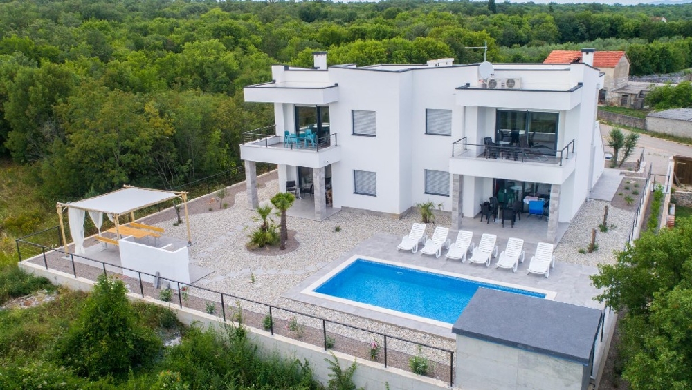 Kupte si novou vilu v severním Chorvatsku - Panorama Scouting GmbH.
