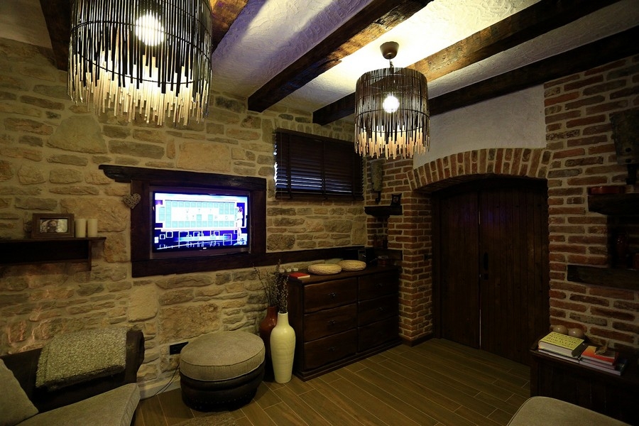 Prostorný dům s velkou terasou a grilem