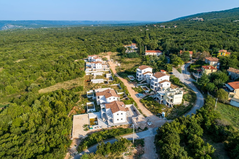 Prodám kamenný dům ve vilové oblasti v Chorvatsku - Panorama Scouting GmbH.