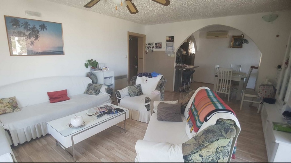 Obývací pokoj s posezením nemovitosti