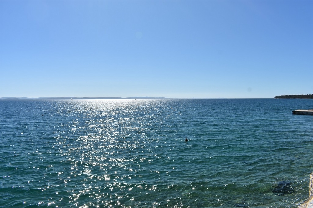 Koupelna objektu s vanou a toaletou