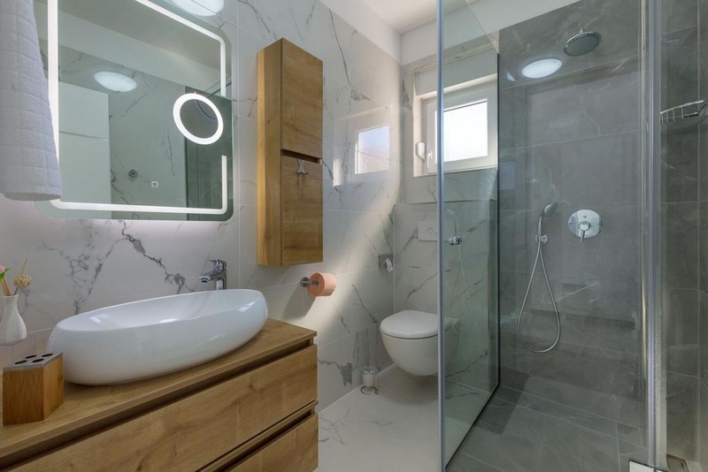 Zařízená koupelna.