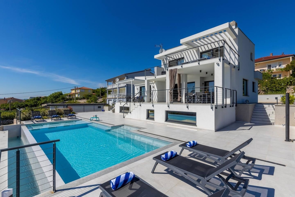 Moderní vila s panoramatickým výhledem na moře nedaleko Crikvenice v Kvarnerském zálivu na prodej - Panorama Scouting Real Estate.