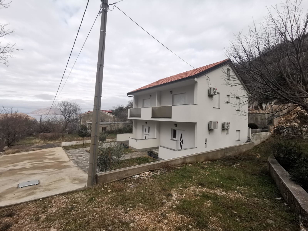 Dům v atraktivní lokalitě s výhledem na moře v Chorvatsku na prodej - Panorama Scouting.