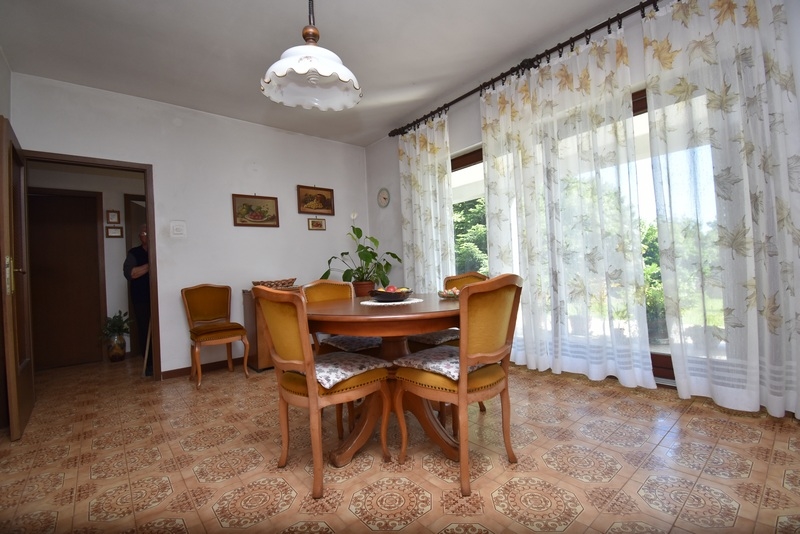 Pohled do jídelní části.