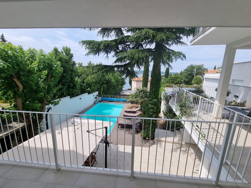 Terasa s výhledem na moře - Objekt H1781 v Chorvatsku, Crikvenica.