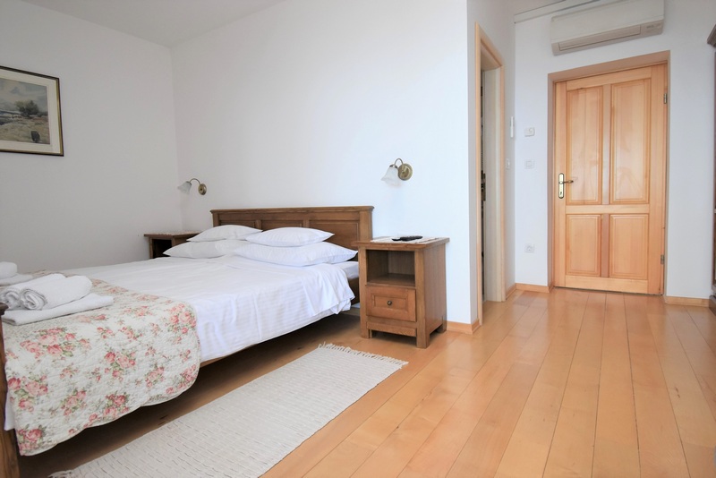 Ložnice objektu H1785 v Chorvatsku - Panorama Scouting.