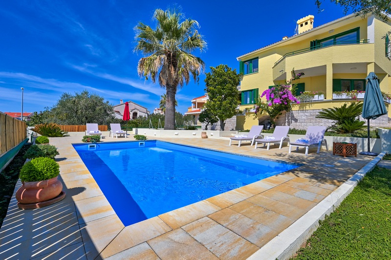 Dům s bazénem v Zadaru, Dalmácie na prodej - Panorama Scouting.