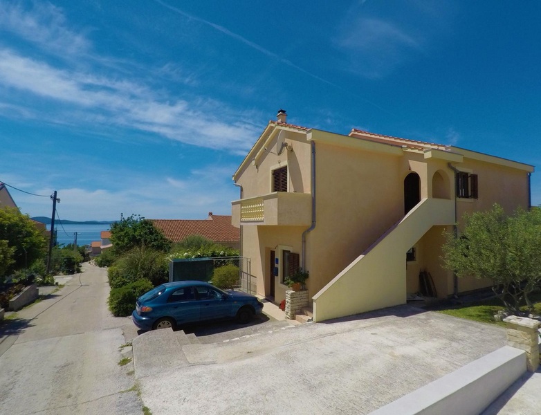 Apartmánový dům s výhledem na moře v Chorvatsku, oblast Zadar na prodej - Panorama Scouting.