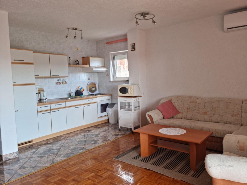 Klimatizovaná jídelna nemovitosti H1890, Novi Vinodolski.