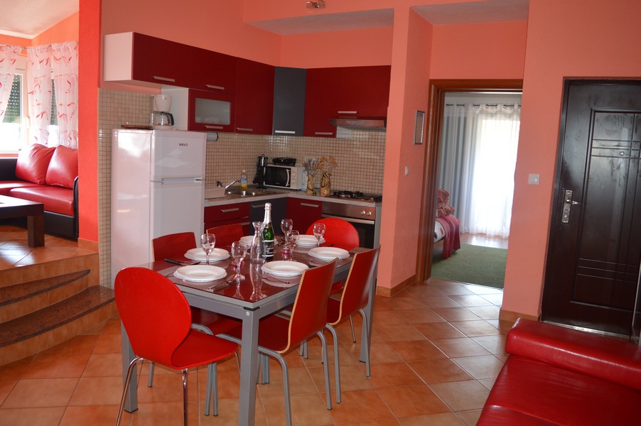 Kuchyně nemovitosti H2070 na prodej v Chorvatsku, ostrov Čiovo Trogir - Panorama Scouting.