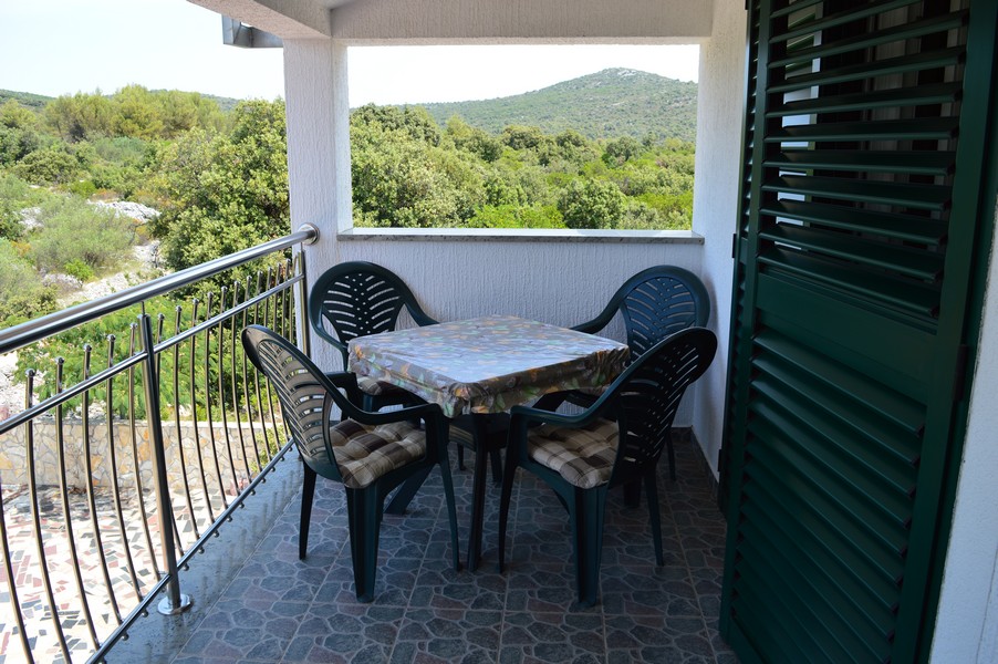 Terasa nemovitosti H2070, která je na prodej v Chorvatsku v regionu Čiovo ostrov Trogir - Panorama Scouting.