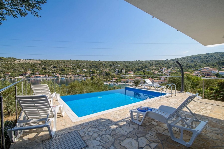 Prodám dům v Chorvatsku, Střední Dalmácie, Ostrov Čiovo Trogir - Panorama Scouting Immobilien H2083, kupní cena: 440 000 EUR - Obrázek 1