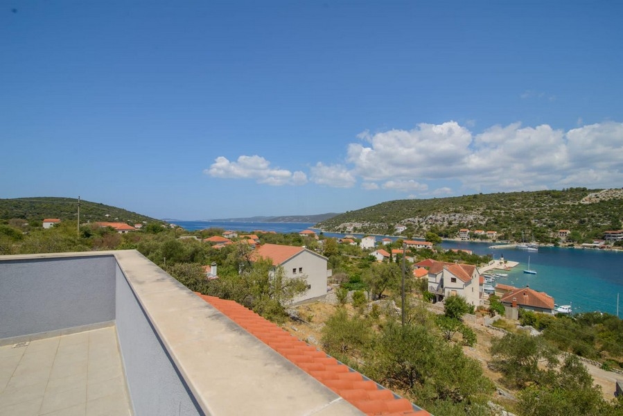 Nemovitosti Chorvatsko - Ostrov Čiovo Trogir, Dům Panorama Scouting H2083
