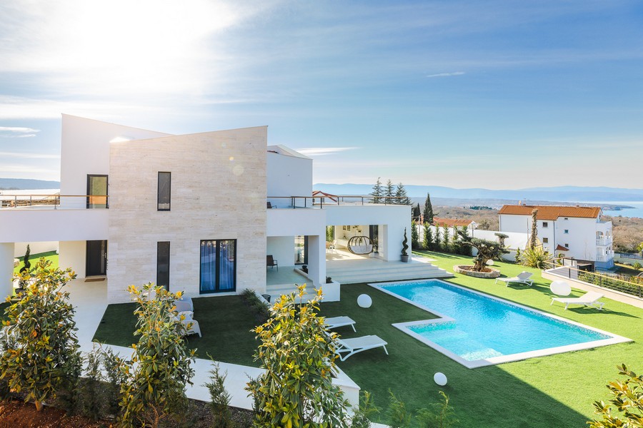 Prodám luxusní vilu v Chorvatsku, Kvarnerský záliv, ostrov Krk - Panorama Scouting Immobilien H2125, kupní cena: 1 500 000 EUR - Obrázek 2