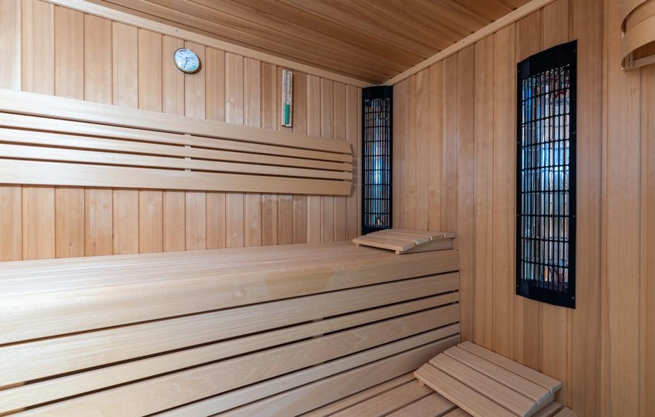 Dřevěná sauna v luxusní vile na Istrii na prodej.