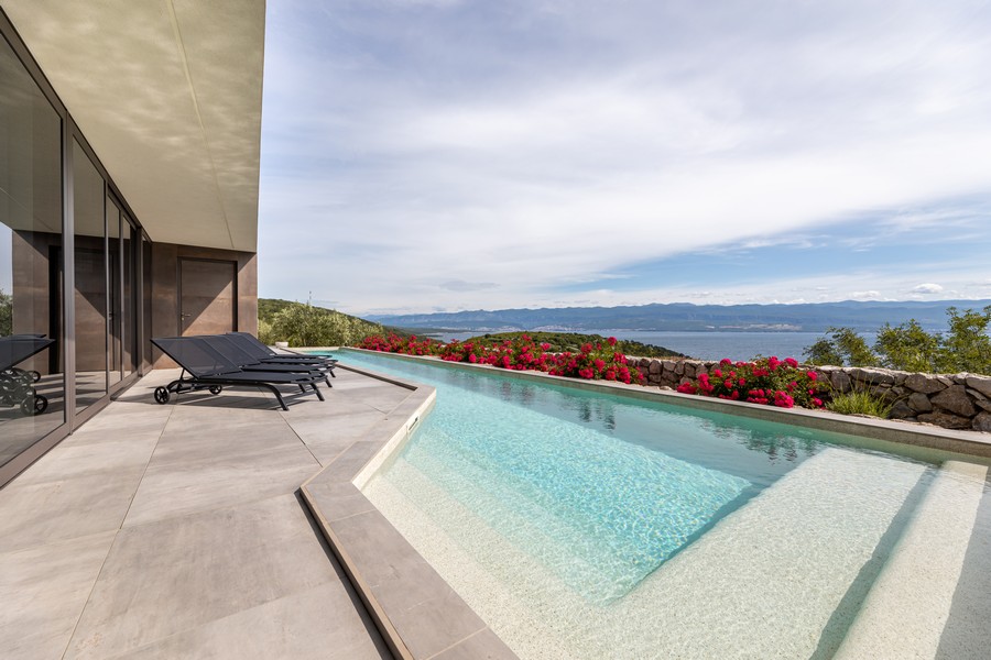 Prodám luxusní vilu v Chorvatsku, Kvarnerský záliv, ostrov Krk - Panorama Scouting Immobilien H2262, kupní cena: 1 960 000 EUR - obrázek 8