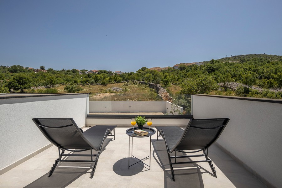 Terasa objektu H2313, který je na prodej v Chorvatsku v regionu Zadar - Panorama Scouting.