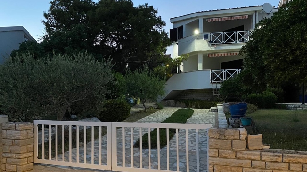 Nemovitosti Chorvatsko - Ostrov Pag, Dům Panorama Scouting H2344