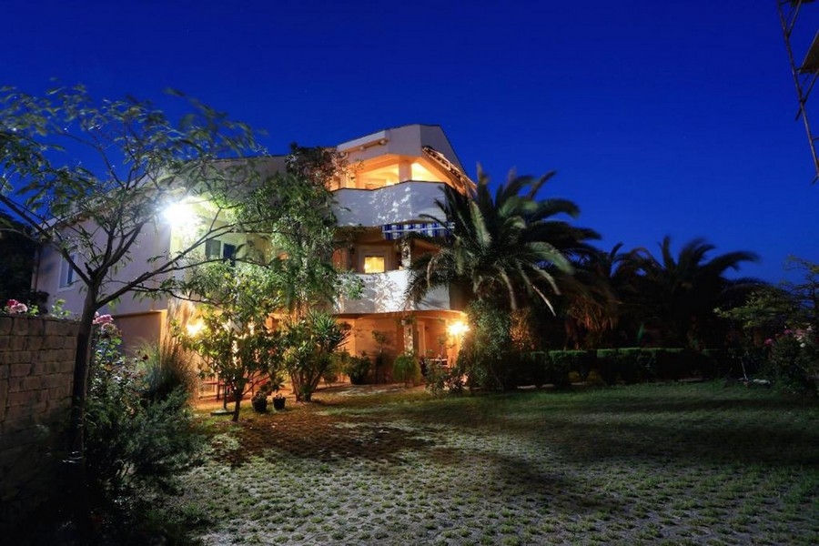 Bytový dům s panoramatickým výhledem na moře