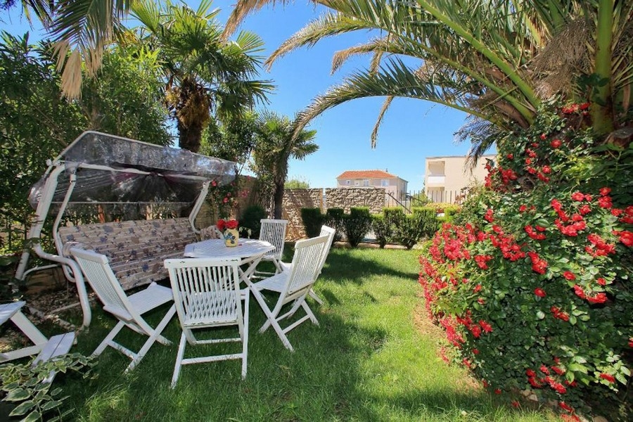 11 ložnic, 10 koupelen