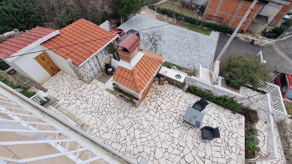 Bytový dům s 330 m² obytné plochy