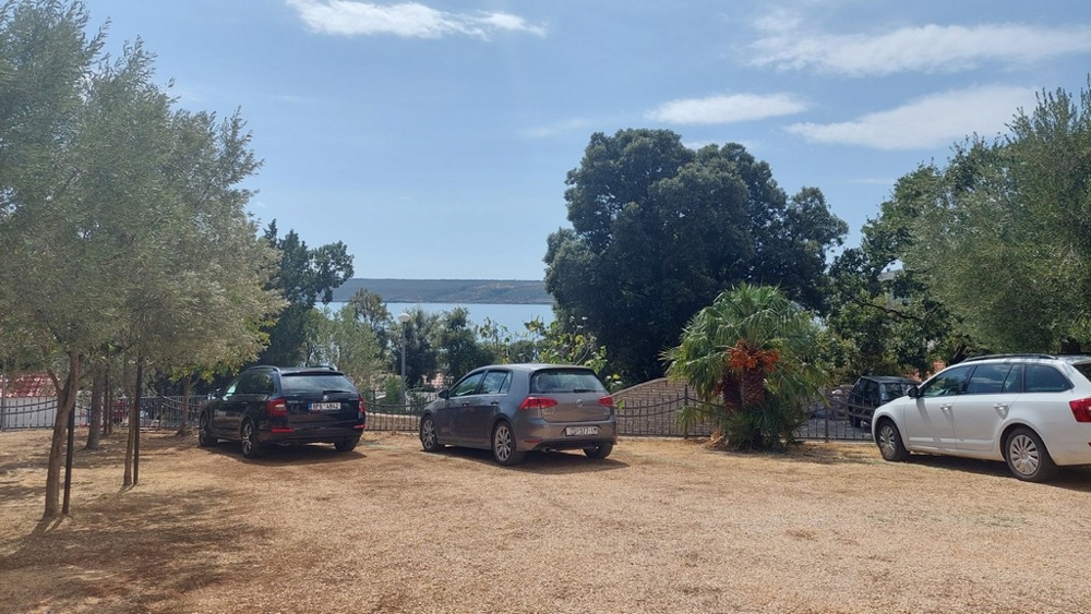 Výhled na moře a na hory