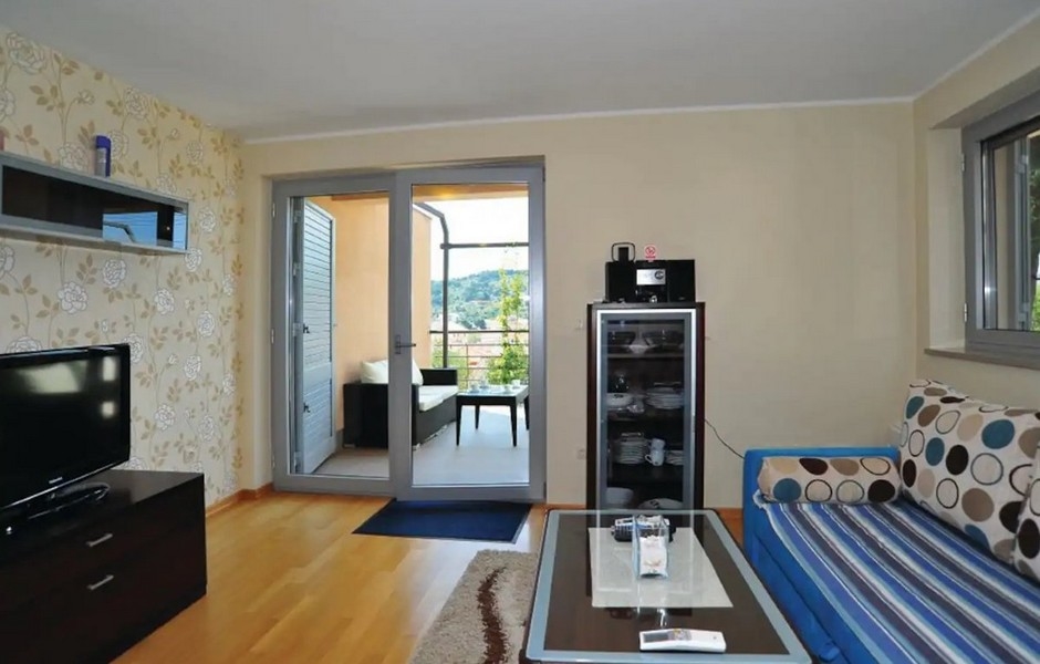 Obývací pokoj a terasa.