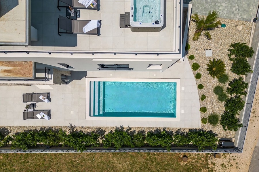 Nemovitosti s bazénem v Chorvatsku - Panorama Scouting.