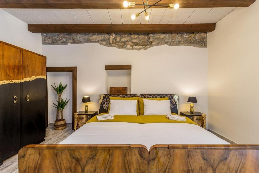 Manželská postel v objektu H2661 v Chorvatsku - Panorama Scouting.