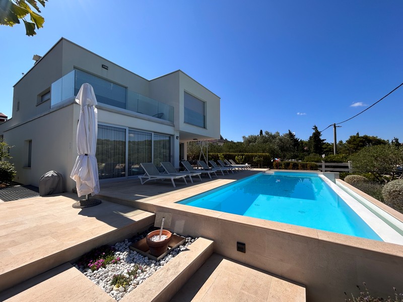 Vila na atraktivním místě u moře v Chorvatsku - Panorama Scouting H2681.