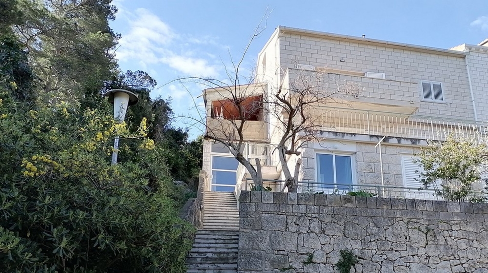 Prodám středomořský dvojdomek u moře v Chorvatsku - Panorama Scouting H2685.