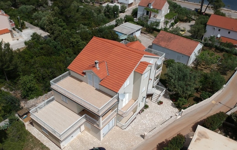 Bytový dům s letní kuchyní postaven v roce 2010