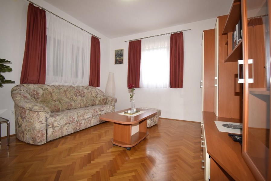 Obytná plocha bytu.