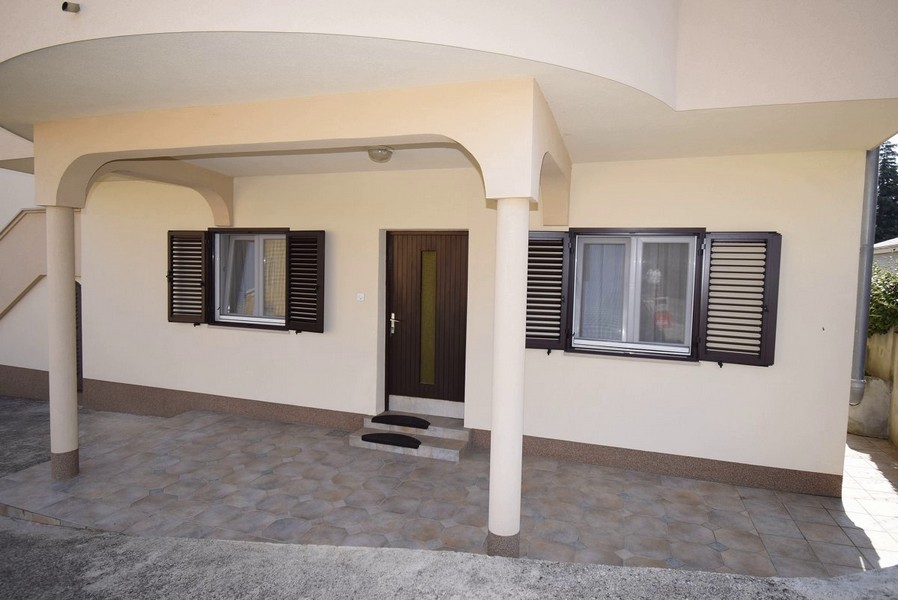 Terasa v přízemí.