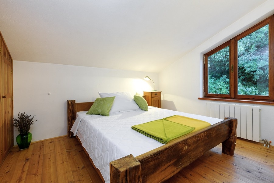 Prostorné a světlé ložnice